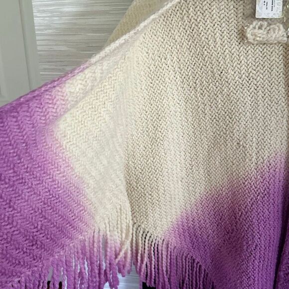NWT Peruvian connection hand knit variegated purple cream shawl with fringe cape - Picture 3 of 7
